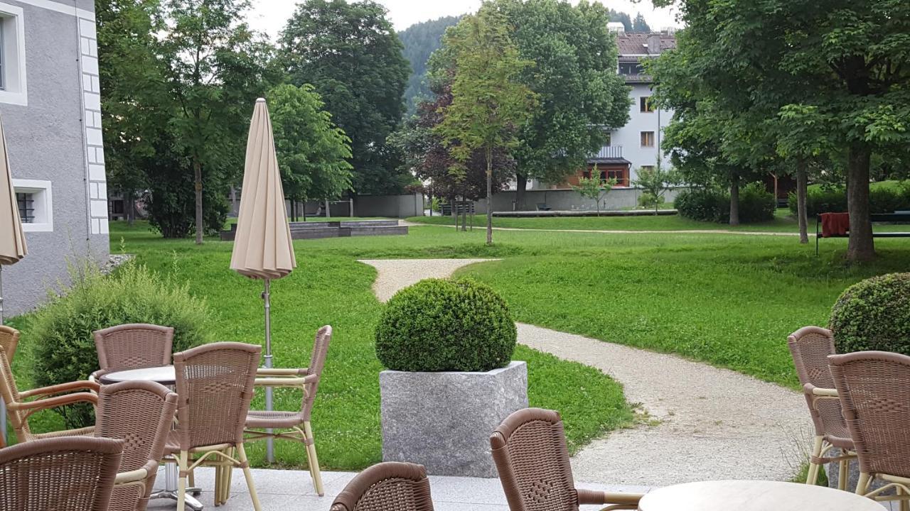 Pension Hochleitner Am Schlosspark تامسويغ المظهر الخارجي الصورة