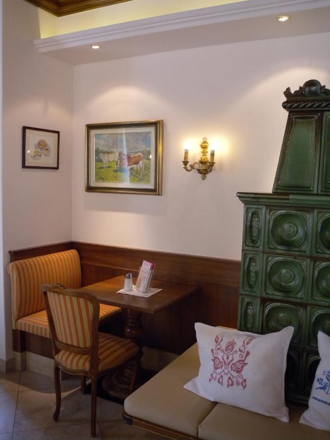 Pension Hochleitner Am Schlosspark تامسويغ المظهر الخارجي الصورة